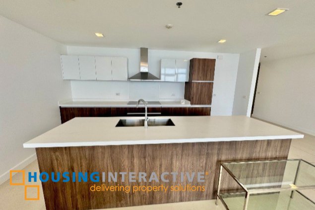 rush sale 4br unit with parking for sale in east gallery place
