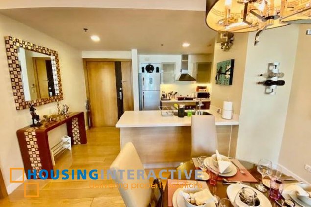 fully furnished 2br unit with parking for lease in park terraces