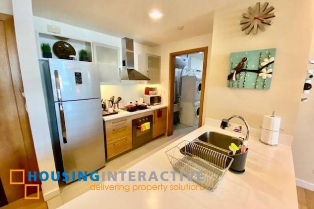 fully furnished 2br unit with parking for lease in park terraces