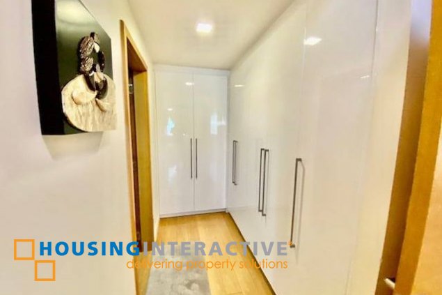 fully furnished 2br unit with parking for lease in park terraces