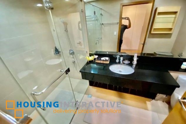 fully furnished 2br unit with parking for lease in park terraces