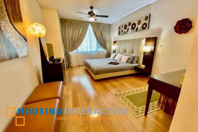 fully furnished 2br unit with parking for lease in park terraces