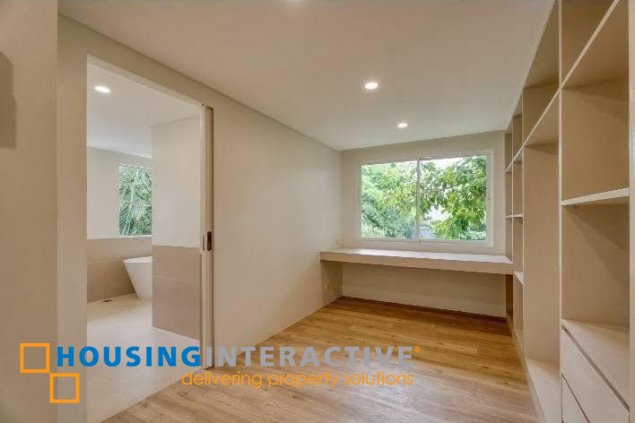 hillsborough 5 bedroom house w/ pool  |  sale