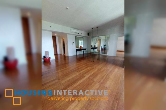 for sale: spacious 3-bedroom unit in beaufort