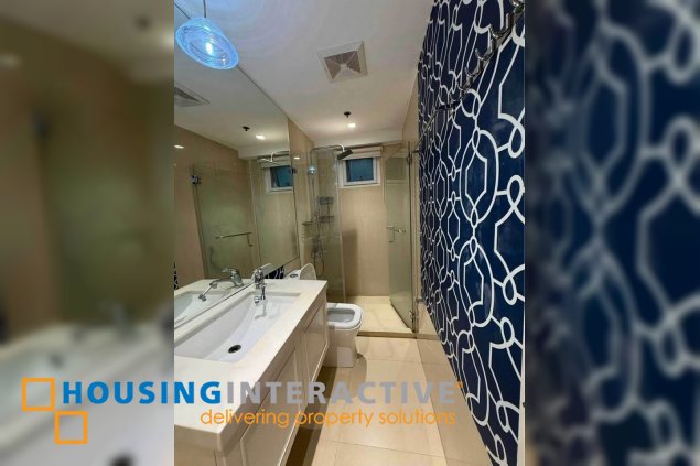 fully furnished 2br unit with parking for lease in two serendra