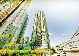 2br unit with parking for sale in two serendra