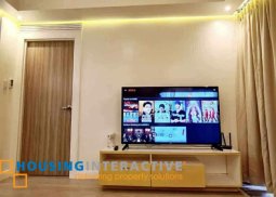 1br penthouse unit with parking for lease in brittany hotel