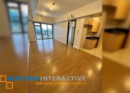 bare 1br unit for lease in park triangle residences