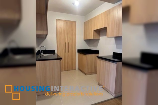 bare 1br unit for lease in park triangle residences