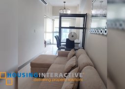 furnished 1br unit with balcony for sale in uptown parksuites