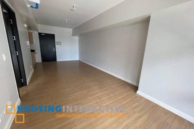 1br unit for sale in park triangle residences