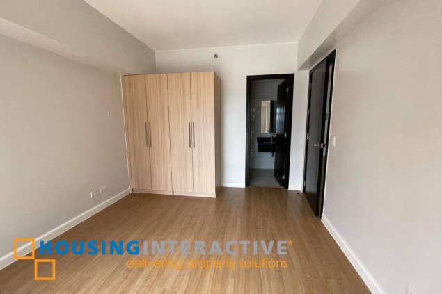 1br unit for sale in park triangle residences