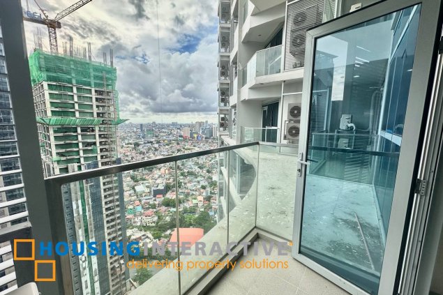 2br unit for sale in uptown parksuites