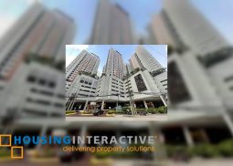 2br unit with parking for sale in the columns ayala