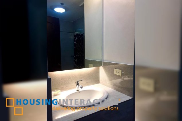 fully furnished 1br unit with balcony for sale in paseo parkview suites