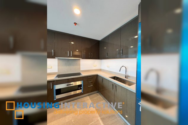semi-furnished 3br unit with parking for lease in the balmori suites