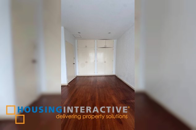 2-storey house for lease in palm village, makati