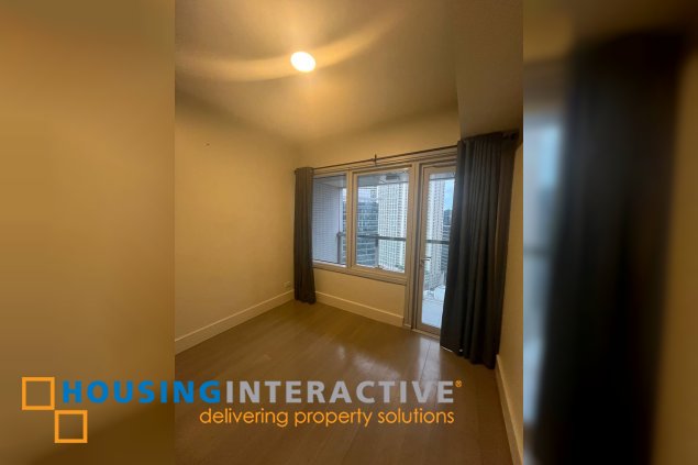 bare 1br unit with parking for lease in proscenium at rockwell