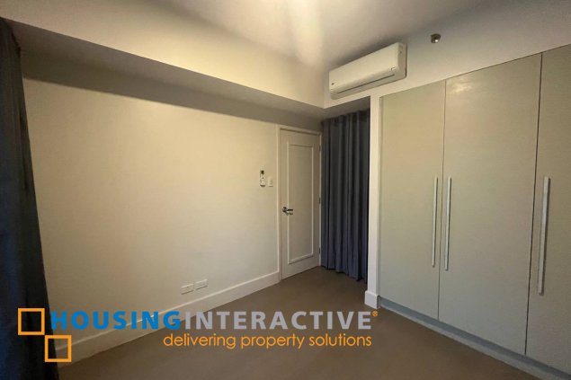 bare 1br unit with parking for lease in proscenium at rockwell