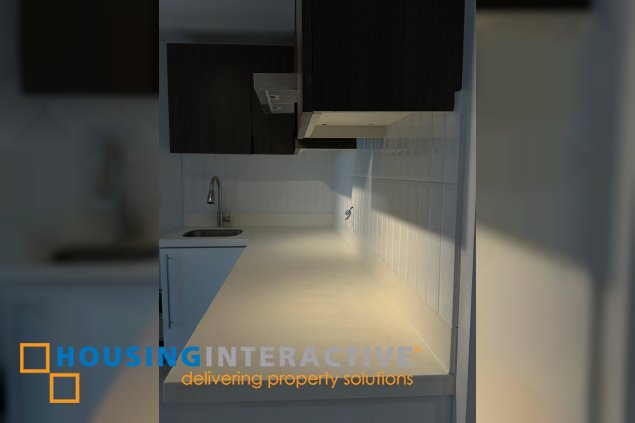 fully furnished 1br unit with parking for sale in acqua private residences