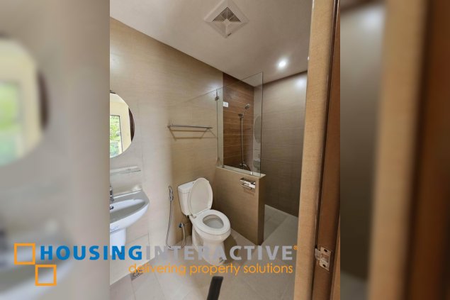 2-storey townhouse for sale in vermont royale executive village, antipolo