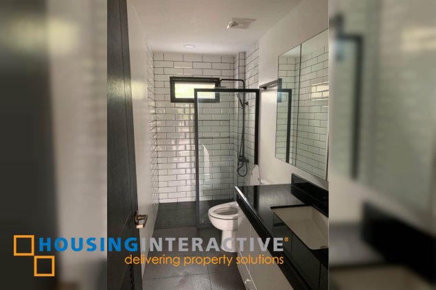 a luxurious 3-bedroom apartment in the heart of taguig city