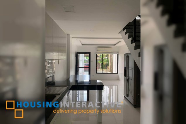 a luxurious 3-bedroom apartment in the heart of taguig city
