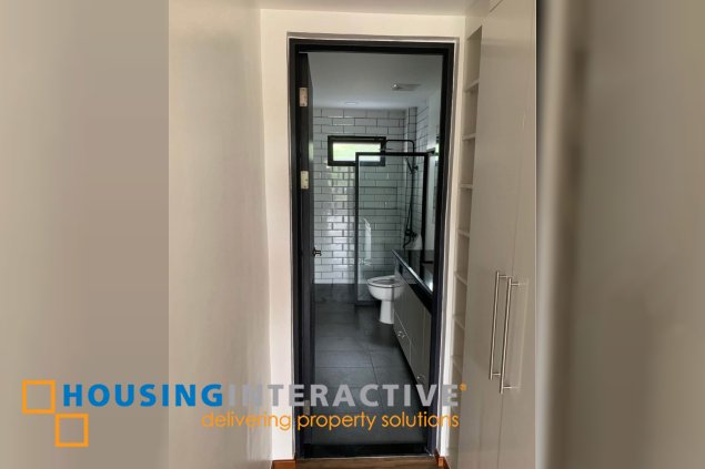 a luxurious 3-bedroom apartment in the heart of taguig city