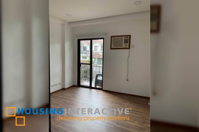 a luxurious 3-bedroom apartment in the heart of taguig city