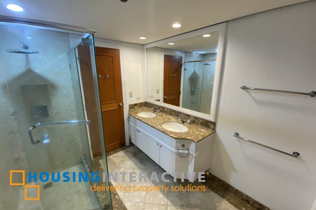 3br unit with parking for lease in hidalgo place