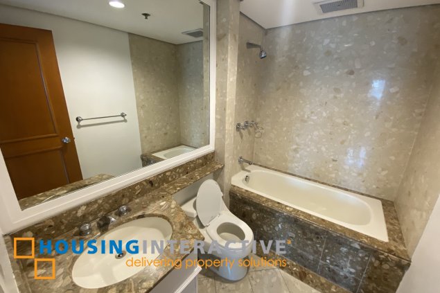 3br unit with parking for lease in hidalgo place