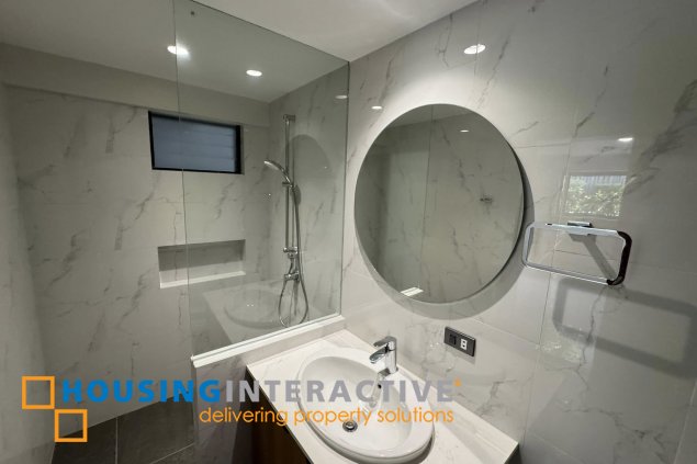 mckinley west brand new 5br + den house |  lease