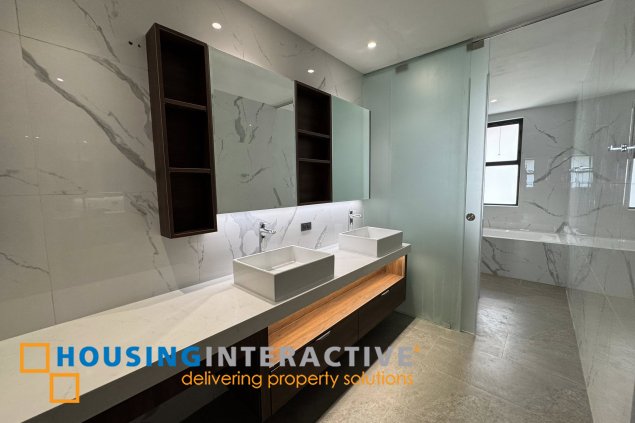 mckinley west brand new 5br + den house |  lease