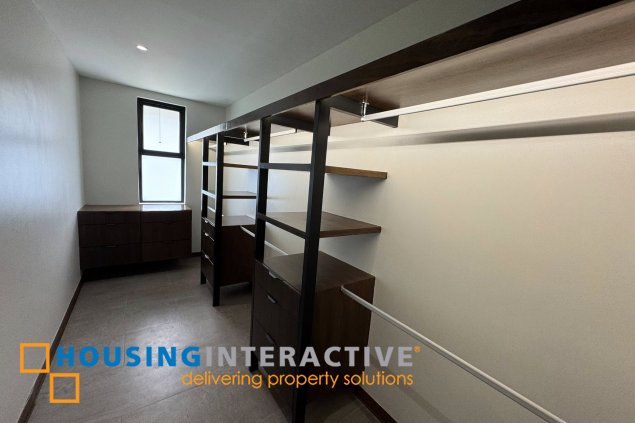 mckinley west brand new 5br + den house |  lease