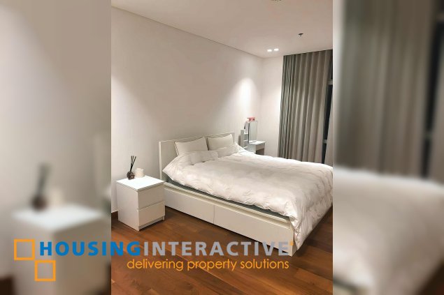 fully furnished 3br unit with parking for lease in two roxas triangle