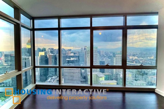 3br unit for sale in east gallery place