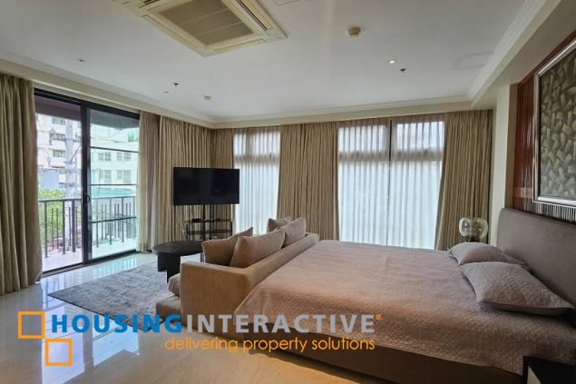 studio unit with balcony and parking for rent in makati