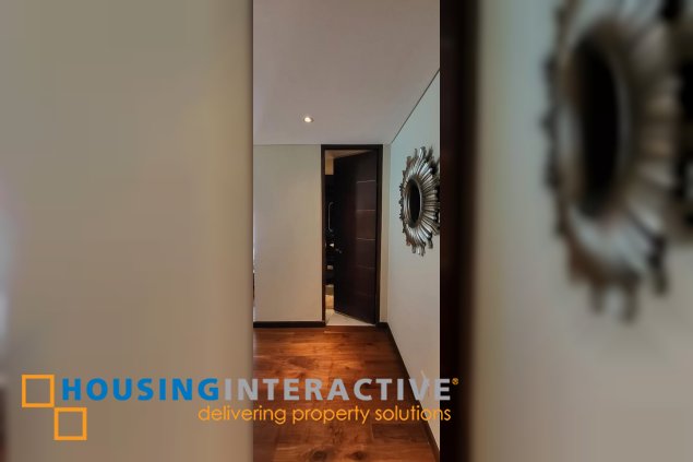 1br penthouse unit with parking for lease in poblacion, makati