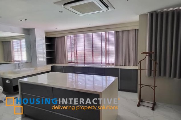 1br penthouse unit with parking for lease in poblacion, makati