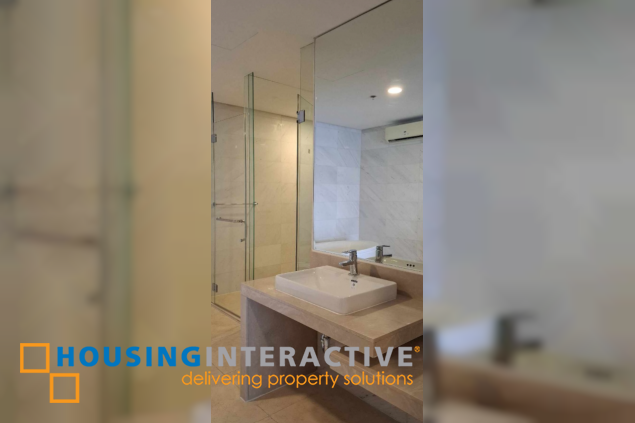 for sale 4br corner unit in grand hyatt residences