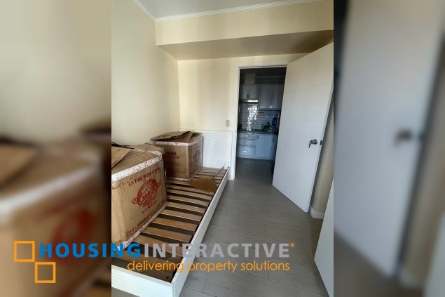 semi-furnished 2br unit for sale in acqua private residences