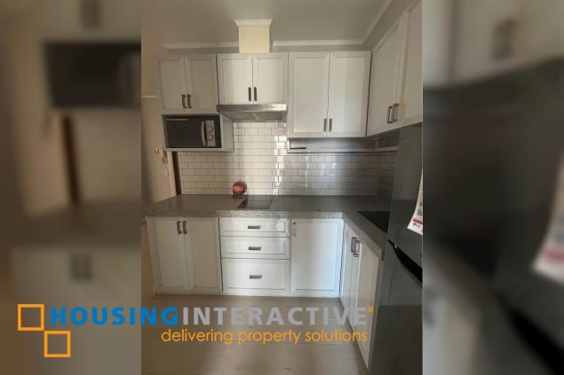 semi-furnished 2br unit for sale in acqua private residences