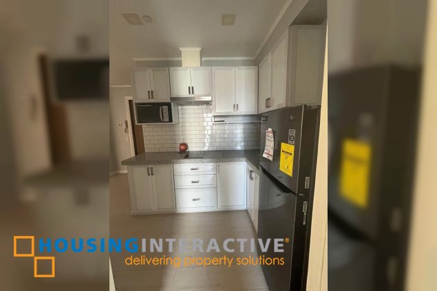 semi-furnished 2br unit for sale in acqua private residences