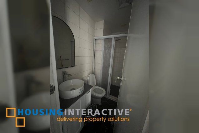 semi-furnished 2br unit for sale in acqua private residences