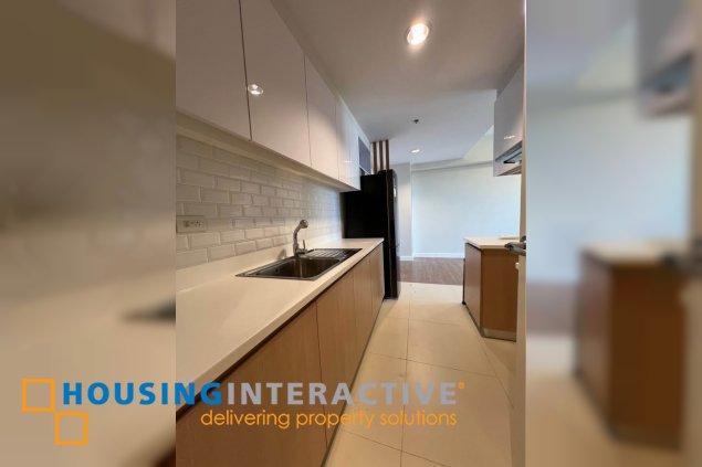 semi-furnished 2br unit with parking for lease in the arton by rockwell