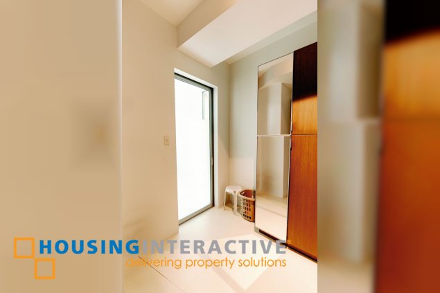 fully furnished 3br penthouse unit with parking for sale in bellagio one