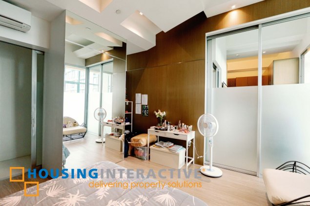 fully furnished 3br penthouse unit with parking for sale in bellagio one