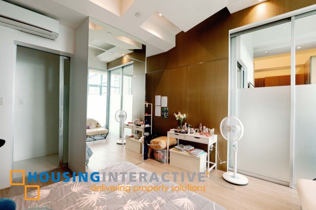 fully furnished 3br penthouse unit with parking for sale in bellagio one