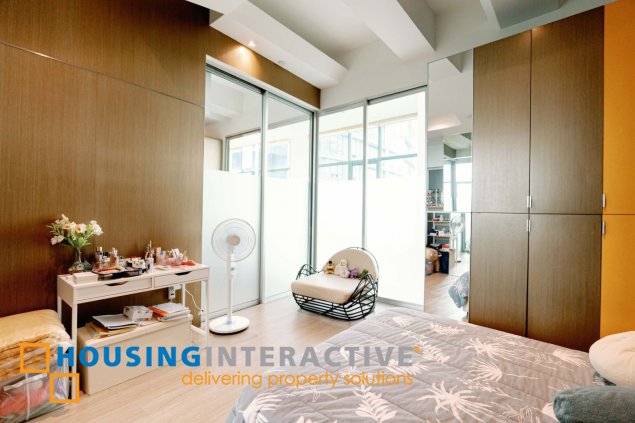 fully furnished 3br penthouse unit with parking for sale in bellagio one