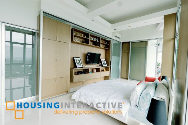 fully furnished 3br penthouse unit with parking for sale in bellagio one